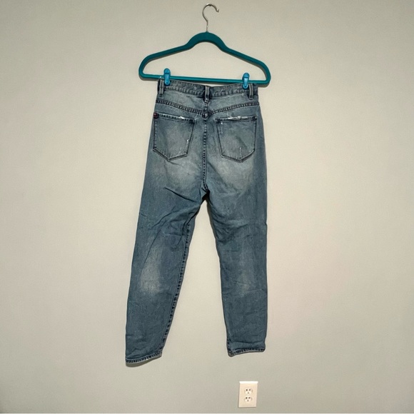 Urban Outfitters BDG High Rise Distressed Mom Jeans Size 27W - Picture 2 of 7